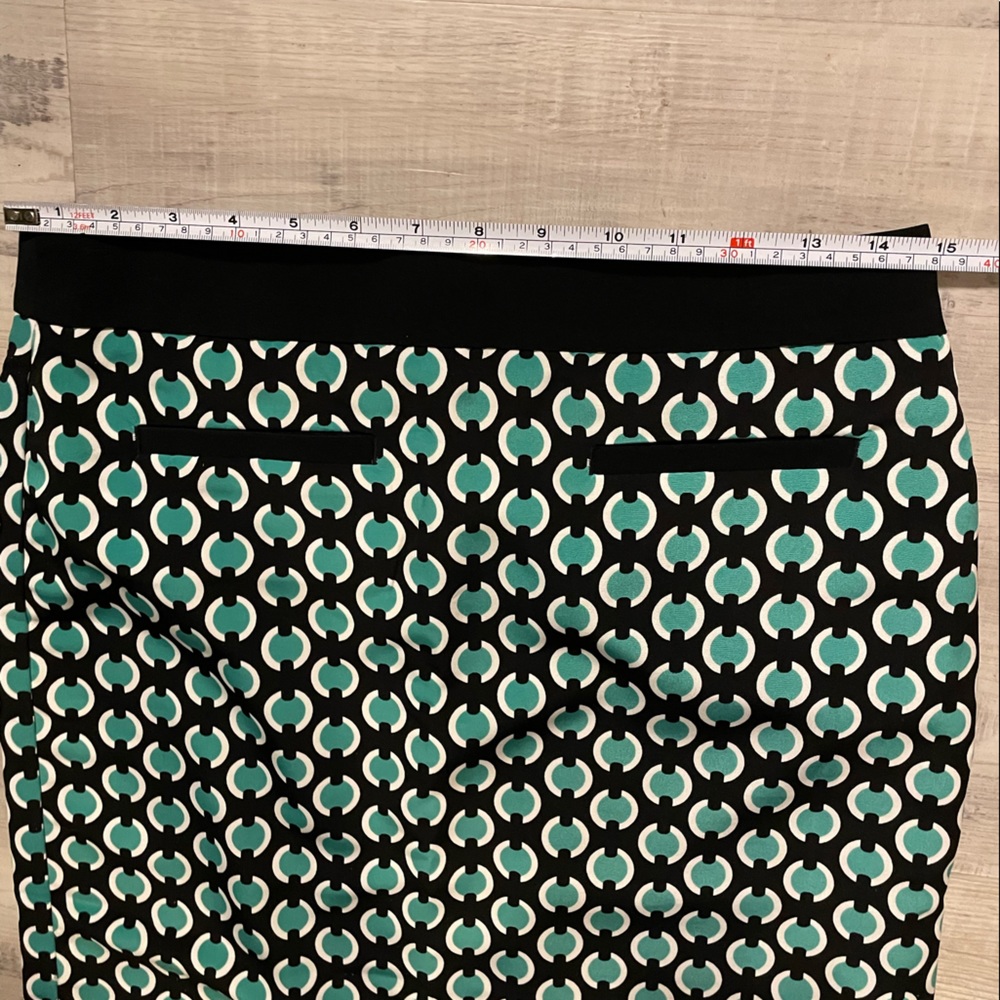 Geometric pattern Worthington 4 P pencil skirt